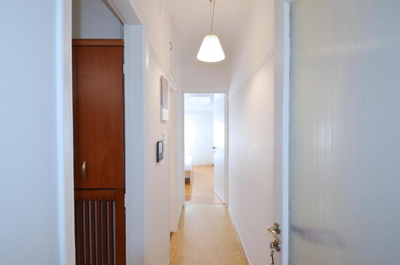 Apartment In The Heart Of Athens Next To Metro エクステリア 写真